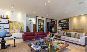 Imagem 2: Venda de Casa em Condomínio no Jardim dos Estados com 650 m², 5 suítes sendo uma máster co