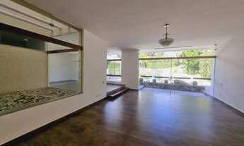 Imagem 3: Venda de Casa em Interlagos com 793m², 4 dormitórios sendo 2 suítes, sala para 3 livings