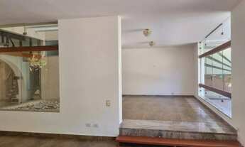 Imagem 4: Venda de Casa em Interlagos com 793m², 4 dormitórios sendo 2 suítes, sala para 3 livings