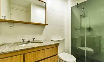 Imagem 7: Locaçao de Apartamento na Consolaçao com 43m², 1 dormitório, sala bem iluminada com vara