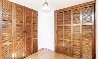 Imagem 6: Locaçao de Apartamento na Consolaçao com 43m², 1 dormitório, sala bem iluminada com vara