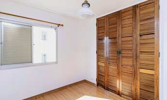 Imagem 5: Locaçao de Apartamento na Consolaçao com 43m², 1 dormitório, sala bem iluminada com vara