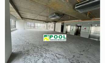 Imagem 7: Conjunto Comercial com 450 m² de área privativa distribuídas em 1 sala, piso elevado, 2 co