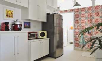 Imagem 2: Venda de Apartamento com 86mts, Vila Nova Conceição, o living tem ótimo tamanho e é integr