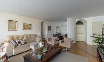 Imagem 2: Venda de apto de 150 mts2, nos Jardins, com 3 suítes com armários embutidos, sala para 2 a