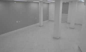 Imagem 6: Aluguel de Depósito de 110 m2, no Cambuci, Entrada única / fechadura eletrônica; 2 salões