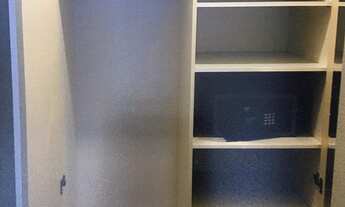 Imagem 7: Locação de FLAT 35m²,sala c/ varanda,1 suíte c/ ar condicionado, mobiliado, sacada, com se