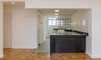 Imagem 2: Venda de apto 129,50mts, reformado, 3 dorms sendo 1 suite, ampla sala de estar, lavabo e 1