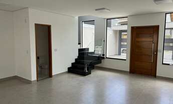 Imagem 2: Venda de casa residencial, em Cajamar, 178mts, 3 dorms sendo 1 suíte, Living p/2 ambiente