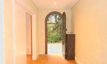 Imagem 3: Locação Casa de Vila, Higienópolis, 186 m² AC, 2 dormitórios, living p/ 2ambientes, WC. Po