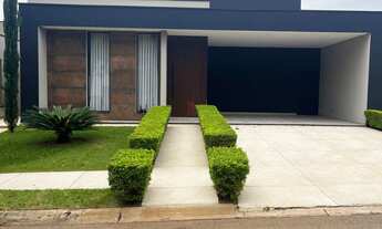 Imagem 2: Imponente Casa em Condomínio à Venda em Boituva-SP, Portal Ville Azaleia: 3 Quartos, 3 Suí