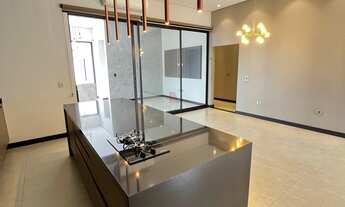 Imagem 6: Imponente Casa em Condomínio à Venda em Boituva-SP, Portal Ville Azaleia: 3 Quartos, 3 Suí