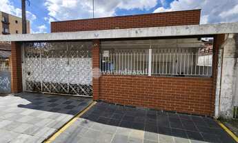 Imagem: Casa com Amplo terreno em Excelente Localização