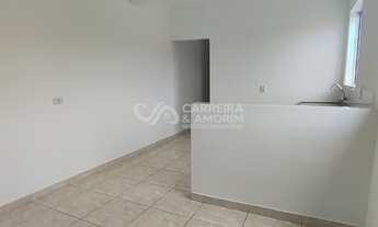 Imagem 2: ALUGO CASA COM 1 DORMITÓRIO, SALA, COZINHA AMERICANA, 1 BANHEIRO COM BOX, ÁREA DE SERVIÇO
