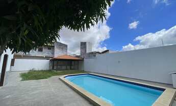Imagem: Casa de Alto Padrão, com piscina para locação