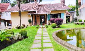 Imagem 2: Casa no bairro mais nobre de Canela com 4 dormitórios sendo 1 suíte a venda - Vila Suzana