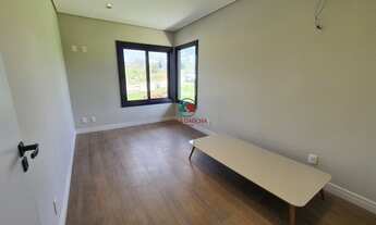 Imagem 5: Casa nova e mobiliada 3 dormitórios a venda em Gramado próxima ao Centro em lote com duas