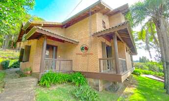 Imagem 2: Casa a venda no Vale dos Pinheiros em Gramado 4 dormitórios