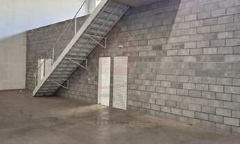 Imagem 2: GALPÃO INDUSTRIAL DE 850M² COM PÉ DIRETO DE 10MTS, DOCA, ESCRITÓRIO E BANHEIROS