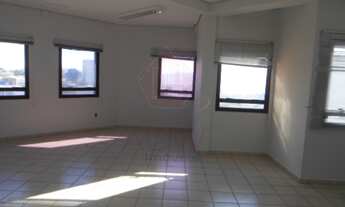 Imagem 5: SALA COMERCIAL COM 50M² E WC SOCIAL MAIS SALA AMPLA, WC PRIVATIVO E 2 VAGAS COBERTAS