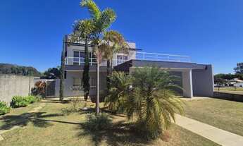 Imagem 3: Imperdível Casa à Venda em com 3 Quartos, 2 Suítes e 258m² de Área - Confira Agora!