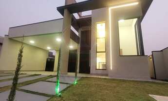 Imagem 1: Imperdível Casa em Condomínio à Venda em Itupeva-SP: 3 Quartos, 1 Suíte, 2 Salas, 4 Banhei