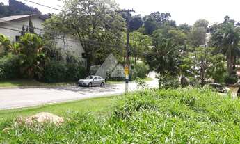 Imagem: Terreno de 2 mil m², perto da portaria