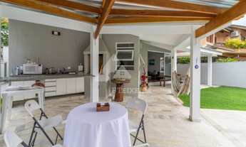 Imagem 7: Sobrado reformado, com ampla área de lazer, à venda, no Residencial 11, em Alphaville