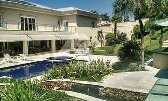 Imagem: Mansão com 06 suítes e garagem para 10