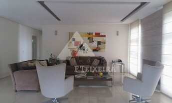 Imagem: Sobrado, com piscina aquecida, à venda