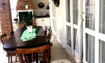 Imagem 5: Sobrado, em rua sem saída, à venda no Residencial 04, em Alphaville