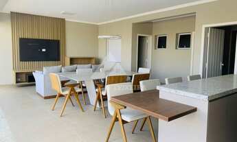 Imagem 7: Mansão reformada, com lareira e piscina aquecida, à venda no Residencial 06, em Alphaville