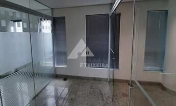 Imagem 6: Sala com piso de granito e divisórias de vidro, à venda no Edifício Monte Carlo, na Alamed