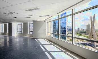 Imagem 3: Laje corporativa disponível para locação no Torre Norte CENU, ao lado da estação Berrini