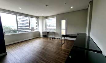 Imagem 4: Sala com fácil acesso a Castello Branco e residenciais, disponível para locação, em Alphav