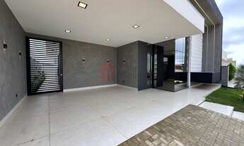 Imagem 3: Imóvel de Luxo à Venda em Umuarama-PR: Casa com 3 suítes, 2 salas e 168m² no Condomínio Pe