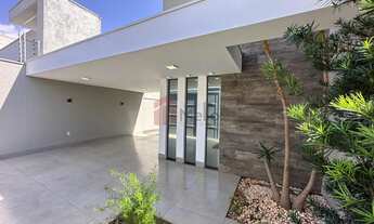 Imagem 2: Imóvel à venda em Umuarama-PR: Casa com 3 quartos, 1 suíte, 1 sala, 2 banheiros, 2 vagas d