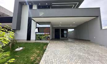 Imagem: Linda Casa em Condomínio à Venda em Umuarama-PR