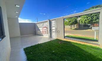 Imagem 2: Casa à venda em Umuarama-PR, bairro Residencial Porto Seguro - 3 quartos, 1 suíte, 1 sala