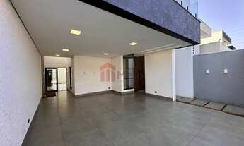 Imagem 2: Maravilhosa Casa à Venda em Umuarama-PR, Jardim Colorado - 3 Quartos, 1 Suíte, 1 Sala, 3 B