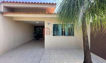 Imagem 2: Imperdível oportunidade! Casa à venda em Umuarama-PR, Parque Bandeirantes. 3 quartos, 1 su