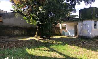 Imagem: Casa Antiga com cômodos grandes e Muito