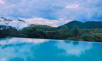 Imagem 5: Apartamento à Venda em São Sebastião-SP, 3 Quartos e 3 Suítes na Praia de Camburi, Condomí