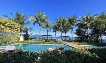 Imagem 1: Casa à venda em Juquehy: 5 quartos, 5 suítes, pé na areia com vista para o mar!