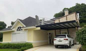 Imagem: Casa de um pavimento em meio a natureza