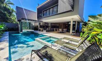 Imagem: Casa nova de alto padrão a venda na Riviera