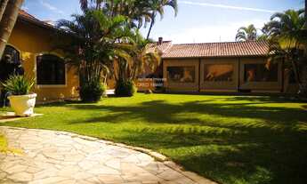 Imagem: Casa com 5 dormitórios, piscina e jardins