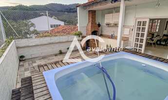 Imagem 2: Imperdível casa em condomínio na Freguesia, Rio de Janeiro - 4 quartos, 3 suítes, 2 salas