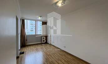 Imagem 2: Apartamento a venda em Perdizes com 02 dormitórios, andar alto e vista panorâmica. Todo re