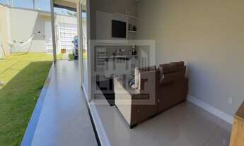 Imagem: Excelente sobrado localizado no bairro Village